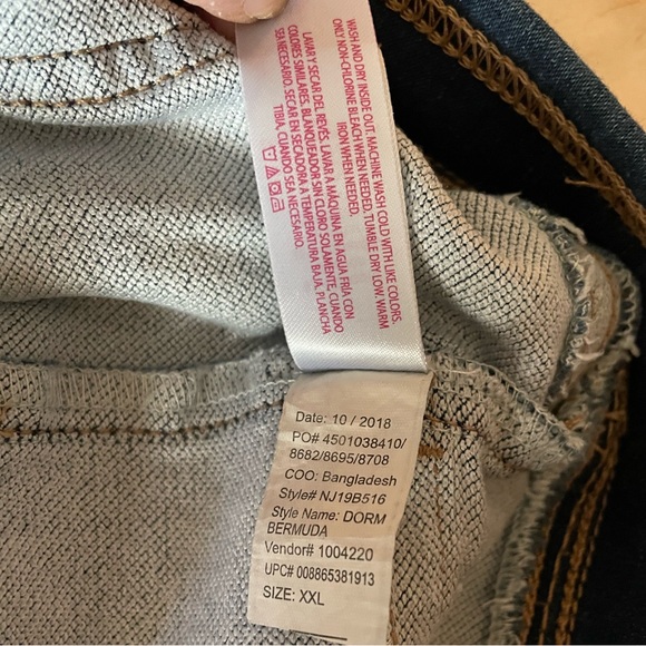 NWOT No Boundaries Shorts - Picture 6 of 6